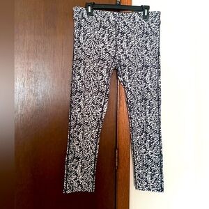 Nike woman’s 7/8 leggings
